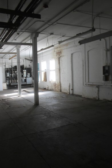 More Photos Of 46 Grace St, Irvington Warehouse For Sale