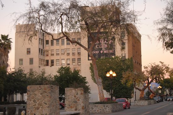 More Photos Of 301-321 W 2nd St, Pomona Office For Sale