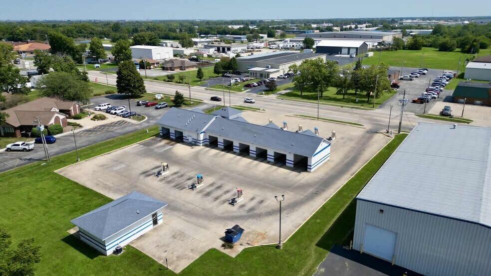 More Photos Of 1004 W Eldorado St, Decatur Carwash For Sale