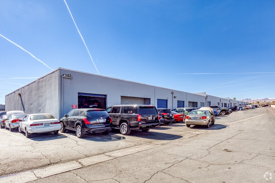 More Photos Of 4420 Arville St, Las Vegas Light Manufacturing For Lease