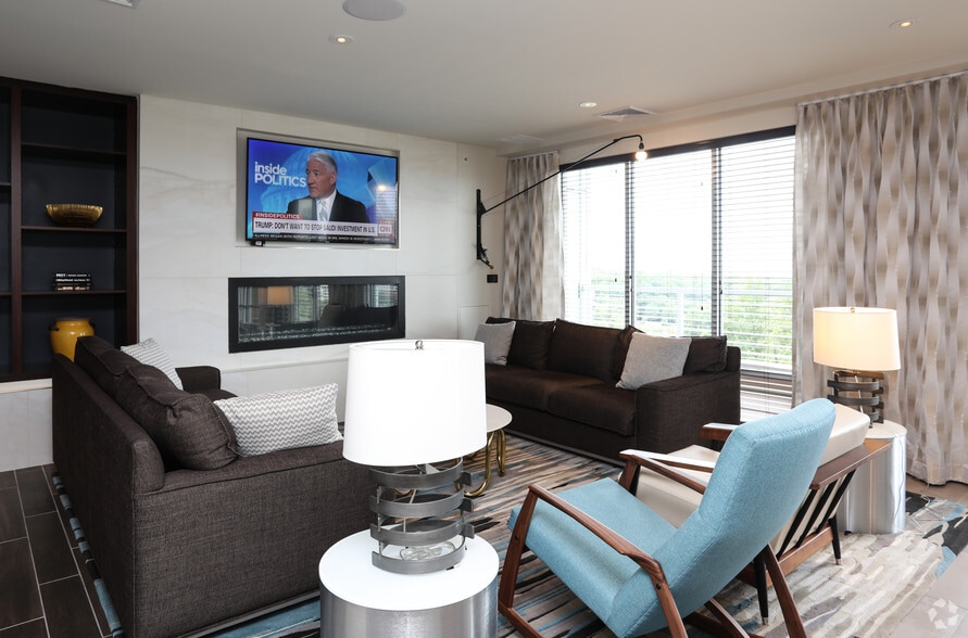 More Photos Of 11830 Sunrise Valley Dr, Reston Apartments For Lease