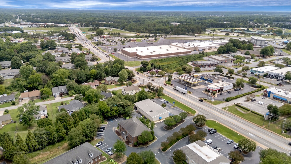 More Photos Of 634 Fairview Rd, Simpsonville Medical For Lease