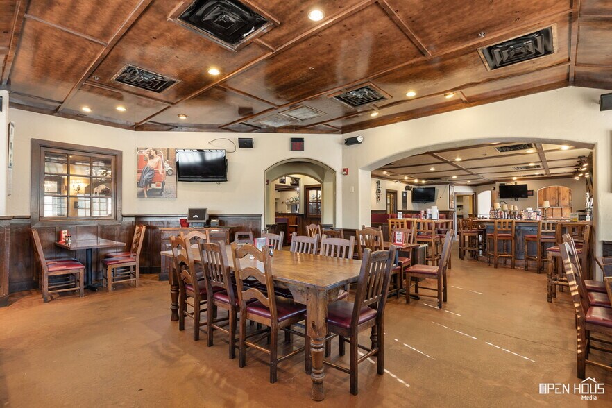 More Photos Of 4330 Kell Blvd, Wichita Falls Restaurant For Sale