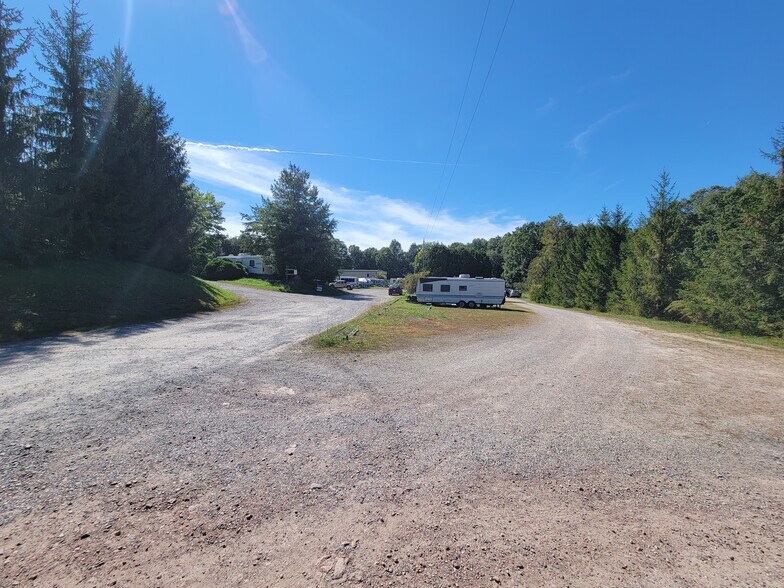 More Photos Of 414 Milroy Grose, Lansing Land For Sale