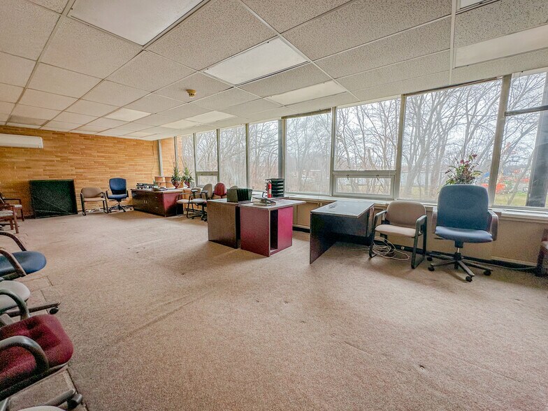 More Photos Of 1209 John Fitch Blvd, South Windsor Medical For Lease