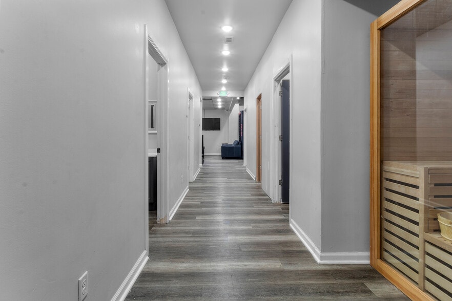 More Photos Of 6609 E 82nd St, Indianapolis Storefront Retail Office For Sale