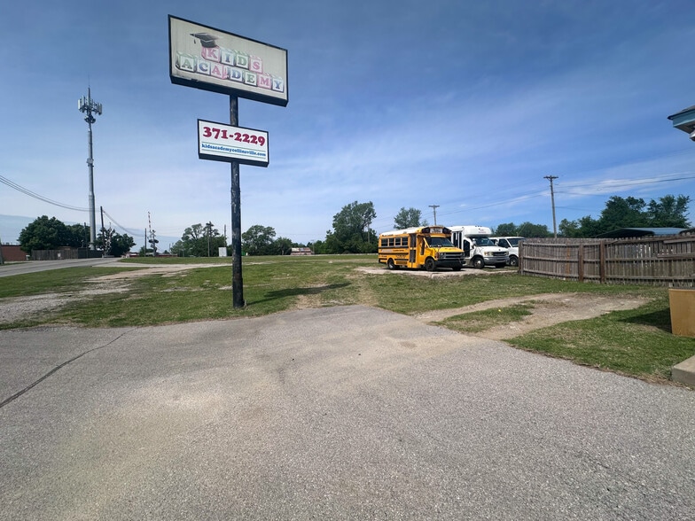 More Photos Of 710 W Broadway St, Collinsville Daycare Center For Sale