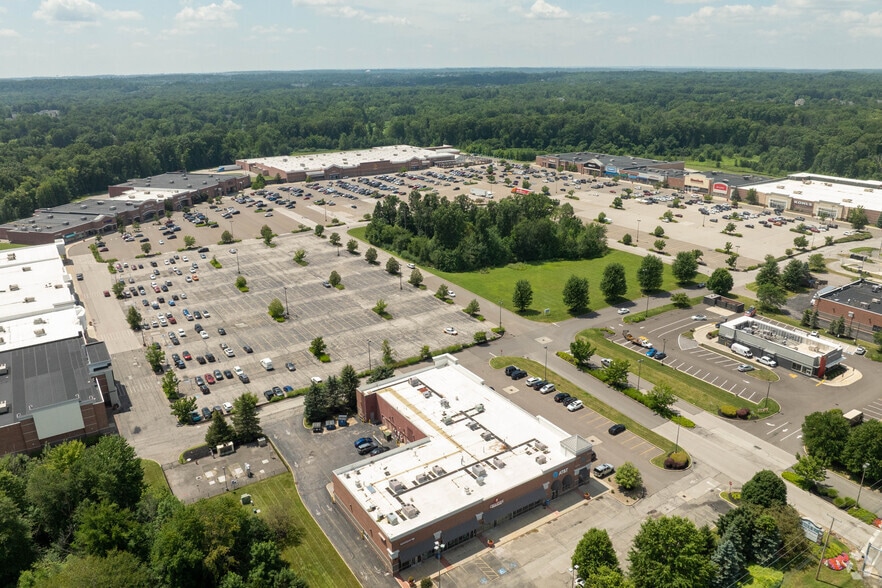 More Photos Of 7235-7735 Market Place Dr, Bainbridge Village Unknown For Lease
