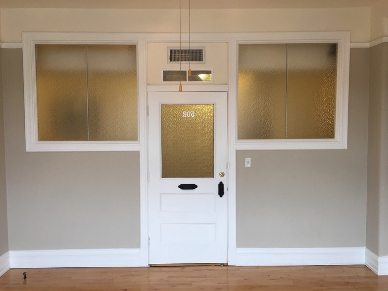 More Photos Of 306 W Main St, Frankfort Coworking Space