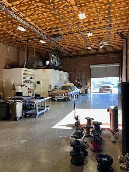 More Photos Of 3415 W Lake Mead Blvd, North Las Vegas Service For Sale