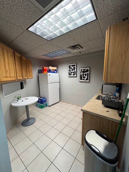 More Photos Of 10240 W Bell Rd, Sun City Office For Lease