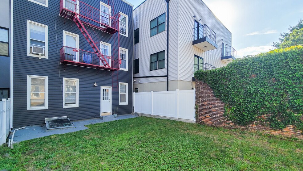 More Photos Of 80 Paterson St, Jersey City Apartments For Sale