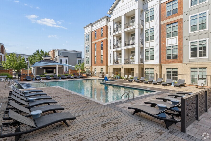 More Photos Of 7420 N Rea Park Ln, Charlotte Apartments For Lease