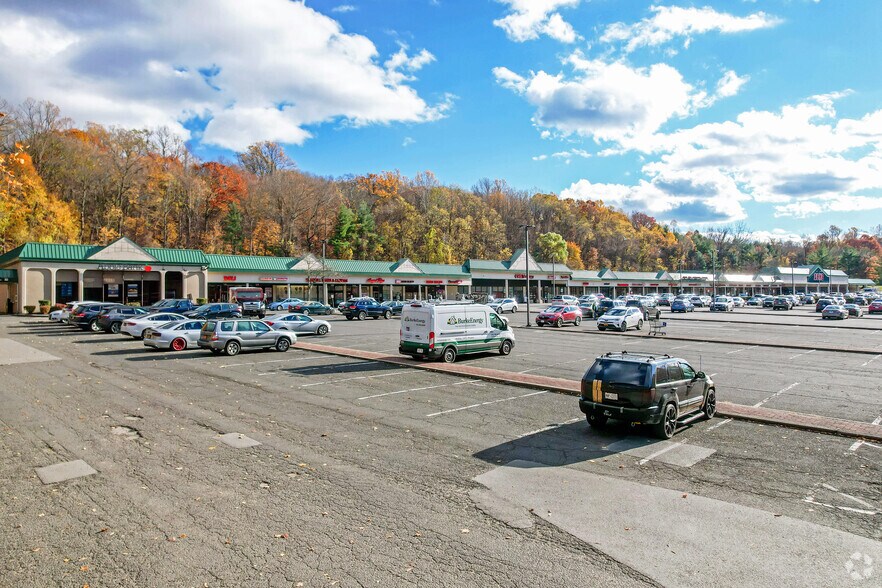 More Photos Of 660 Columbus Ave, Thornwood Unknown For Sale