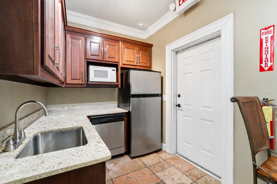 More Photos Of 3985 Steve Reynolds Blvd, Norcross Office For Sale