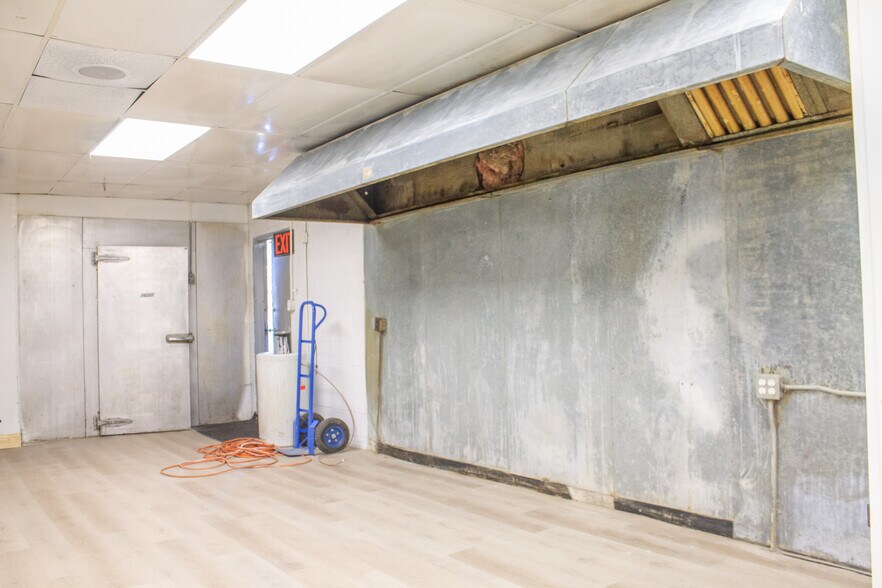 More Photos Of 2303 Mecklenburg Rd, Ithaca Sports And Entertainment For Sale