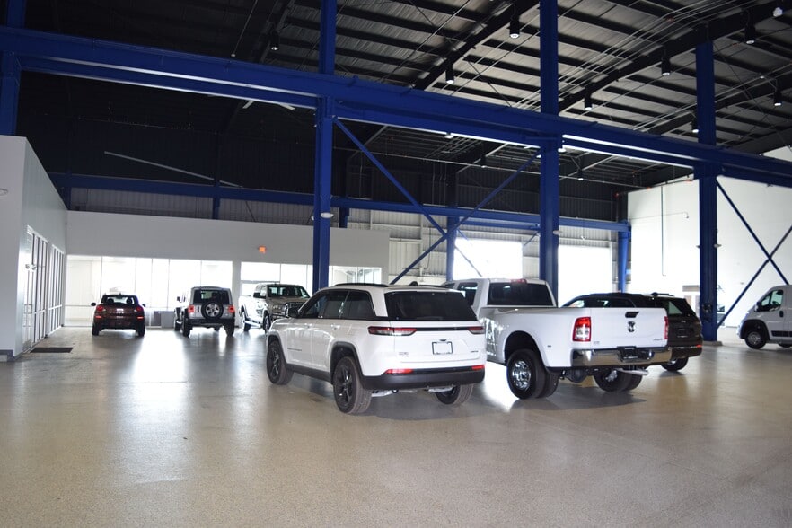 More Photos Of 1280 US Highway 41 Byp S, Venice Auto Dealership For Sale