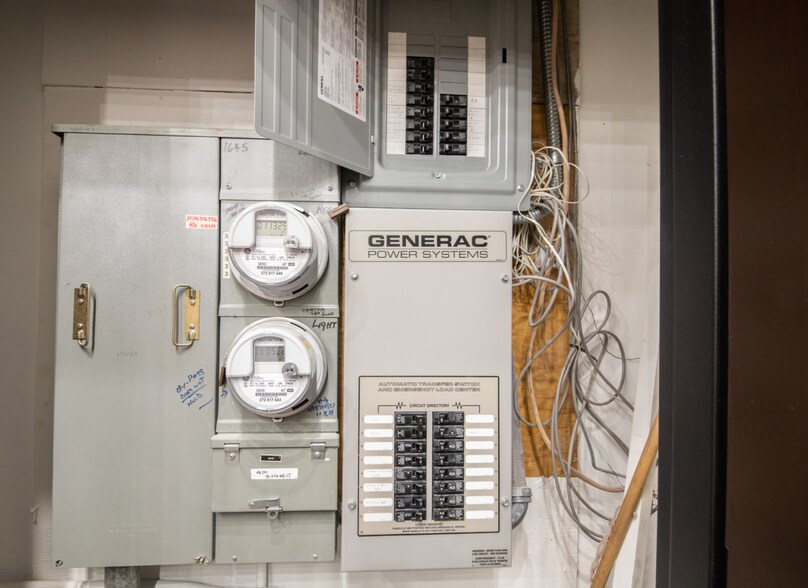 More Photos Of 1645 S River Rd, Des Plaines Office For Sale