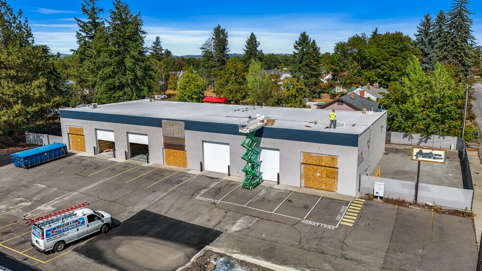 More Photos Of 21 N Skipworth Rd, Spokane Valley Showroom For Lease