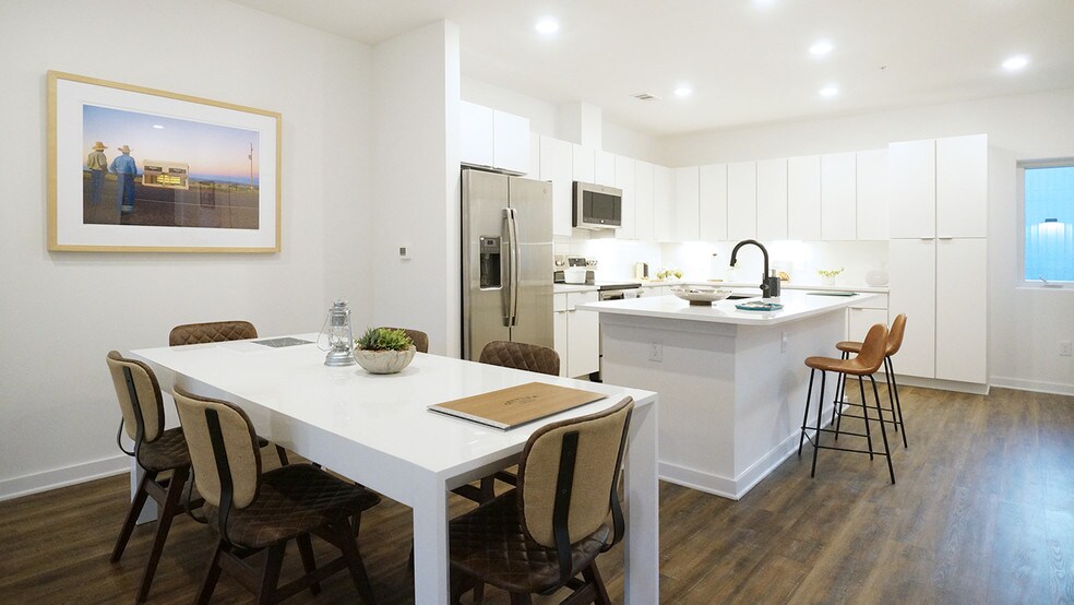 More Photos Of 5924 S Congress Ave, Austin Apartments For Sale