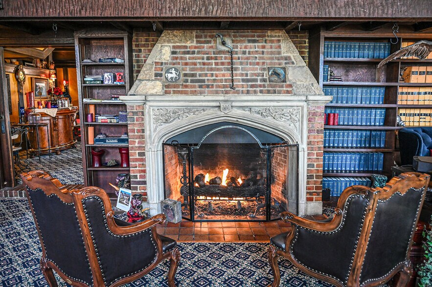 More Photos Of 1272 SW Fillmore St, Topeka Hospitality For Sale