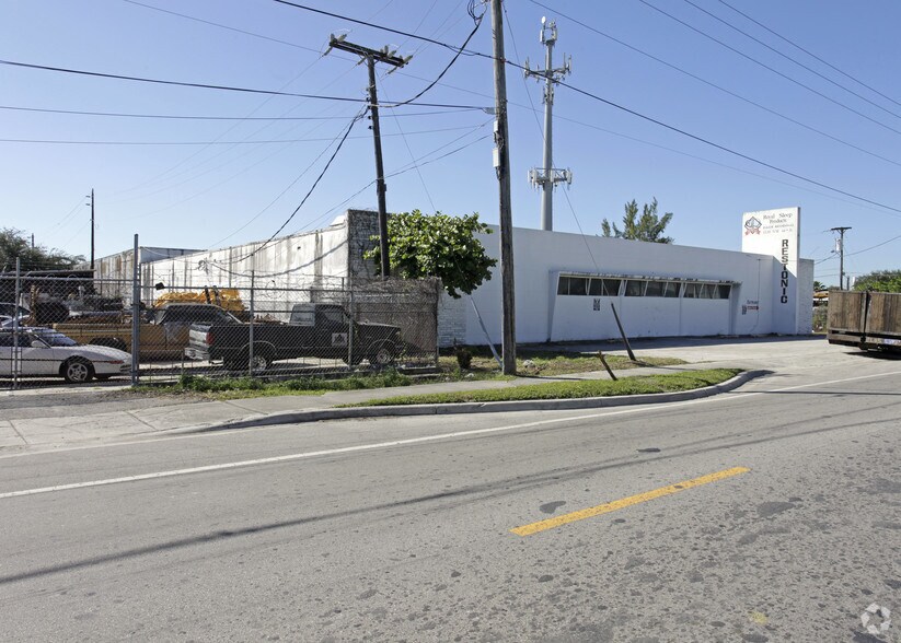 Primary Photo Of 3520 NW 46th St, Miami Warehouse For Lease