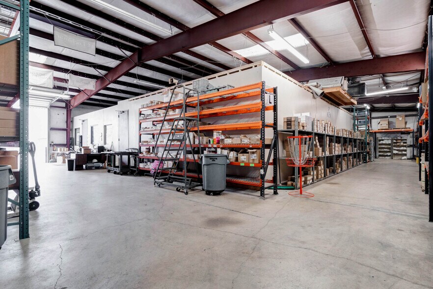 More Photos Of 20530 Sunshine Ln, Spring Service For Sale