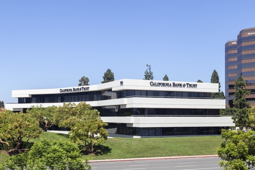 More Photos Of 4320 La Jolla Village Dr, San Diego Office For Lease