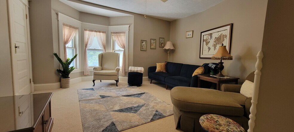 More Photos Of 3030 Michigan St, South Bend Office For Sale