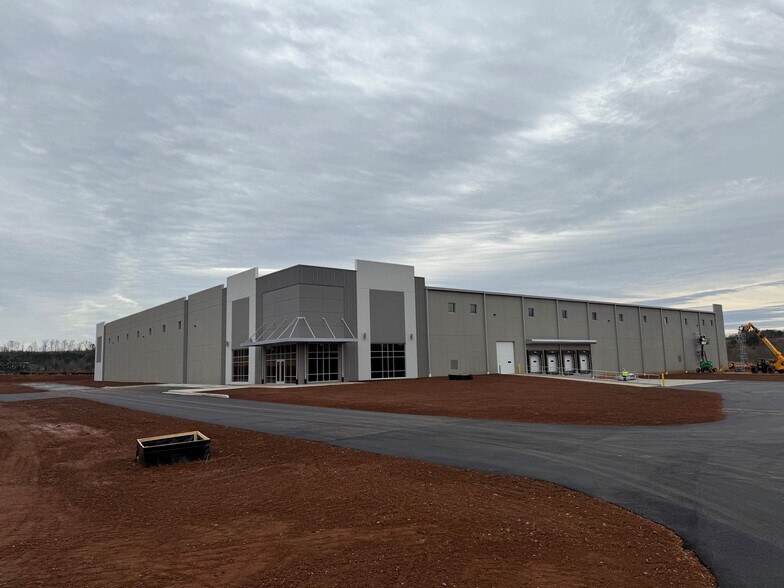 More Photos Of 740 Beaver Creek Dr, Martinsville Manufacturing For Lease