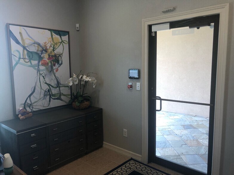 More Photos Of 12526 Cutten Rd, Houston Office For Sale