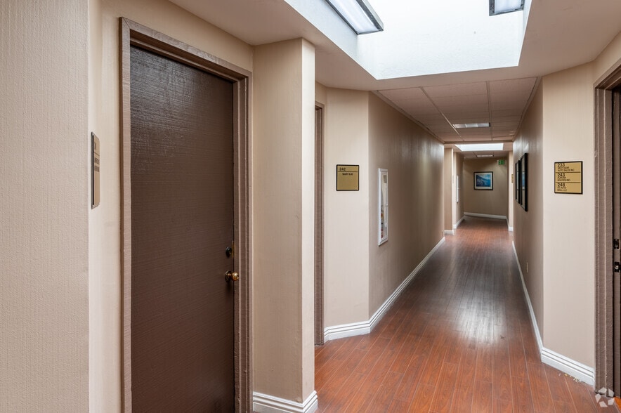 More Photos Of 2050 W Chapman Ave, Orange Medical For Lease