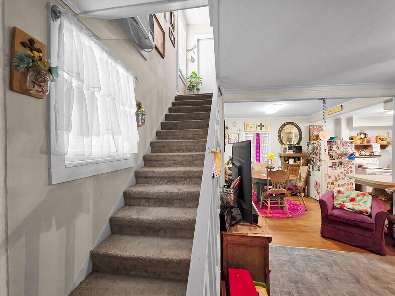 More Photos Of 617 Main St, Liberty Storefront Retail Office For Sale