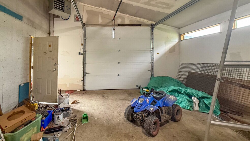 More Photos Of 1415 Dyffryn Rd, Lumby Warehouse For Sale