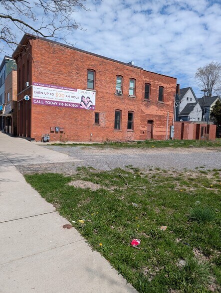 More Photos Of 577 Niagara St, Buffalo Storefront Retail Office For Lease