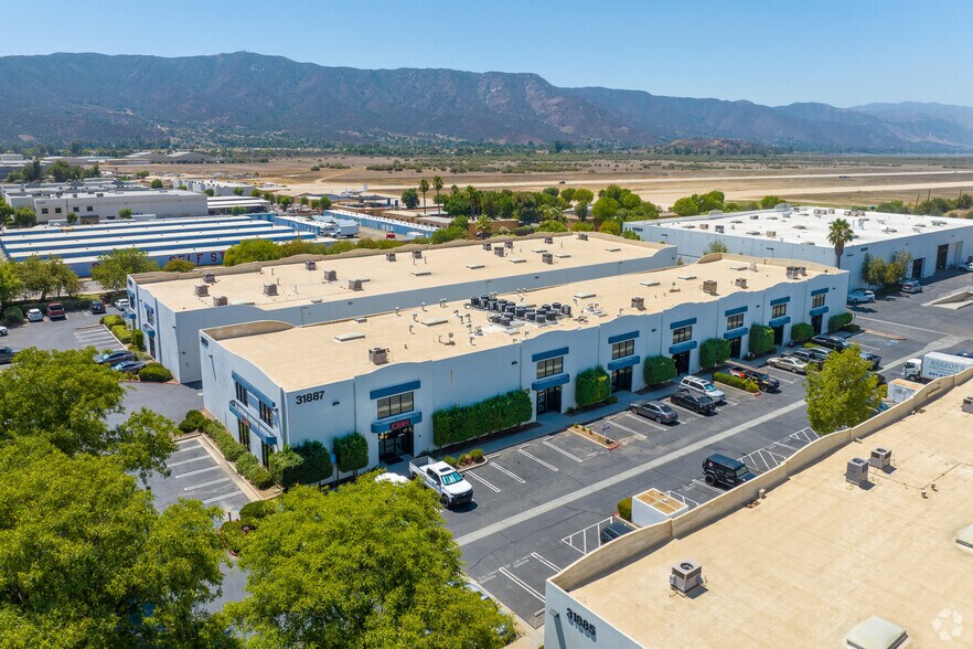 More Photos Of 31887 Corydon Rd, Lake Elsinore Warehouse For Lease