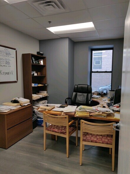 More Photos Of 19-27 N Green St, Chicago Loft Creative Space For Sale