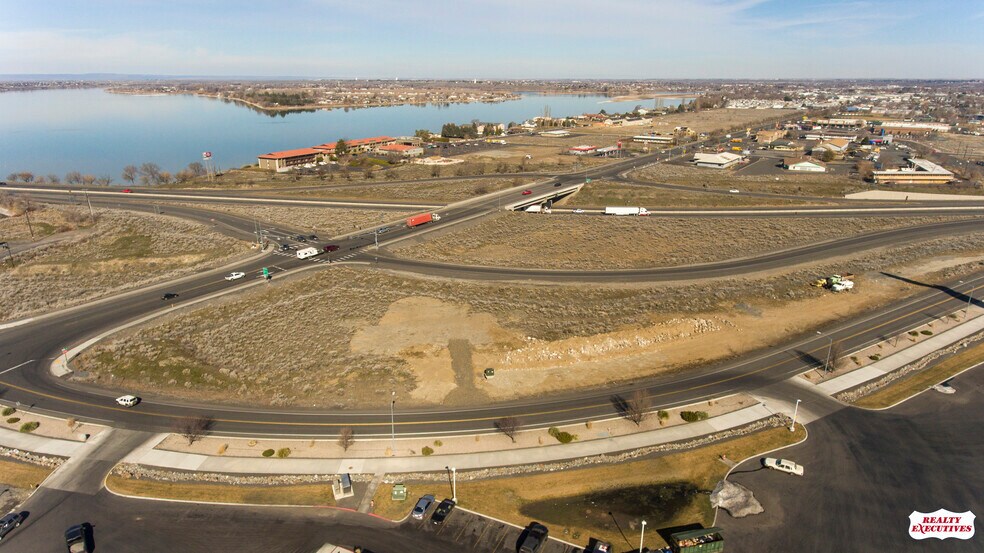 More Photos Of 301 Wanapum Dr, Moses Lake Land For Sale