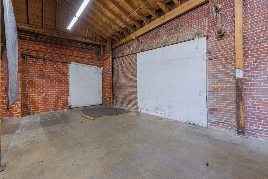 More Photos Of 440 Seaton St, Los Angeles Loft Creative Space For Sale