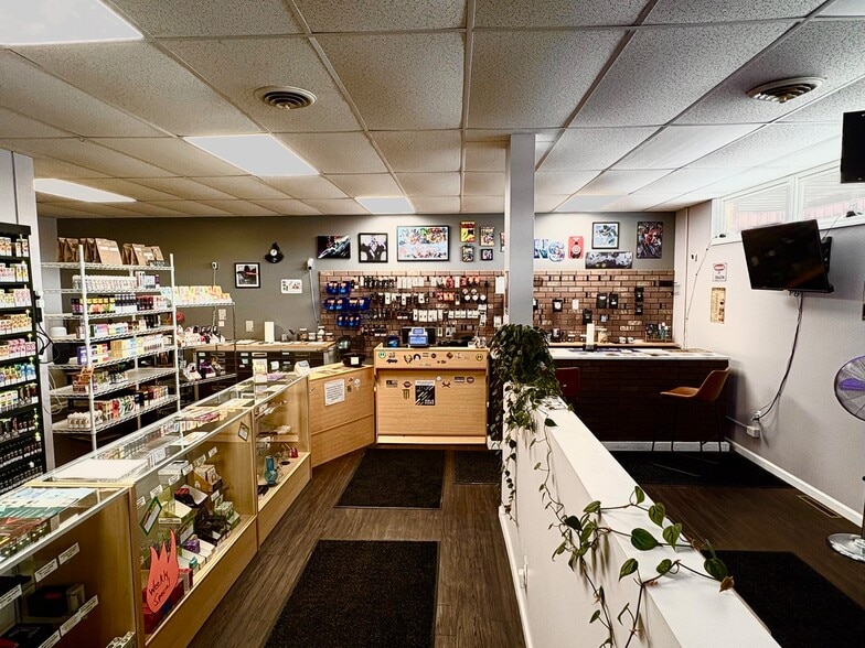 More Photos Of 802 Lima St, Wapak Storefront Retail Office For Sale