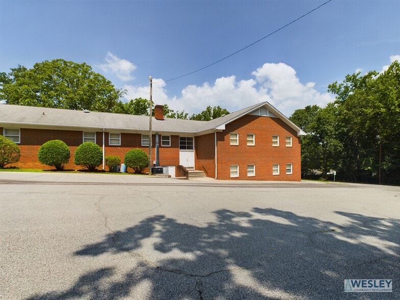 More Photos Of 2405 Bellemeade St, High Point Religious Facility For Sale