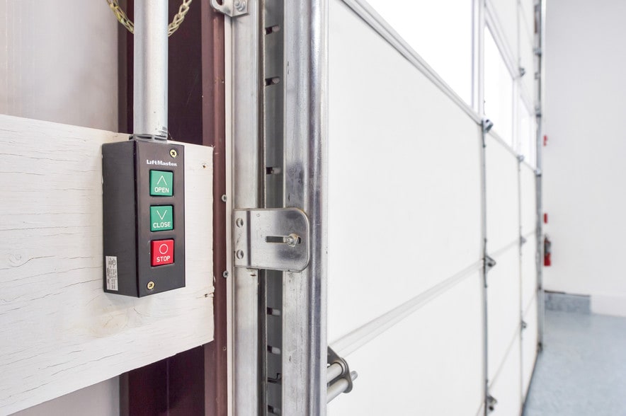 More Photos Of 77 Queens Ln, East Hampton Light Distribution For Lease