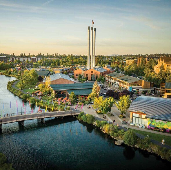 More Photos Of 450 SW Powerhouse Dr, Bend Storefront For Lease