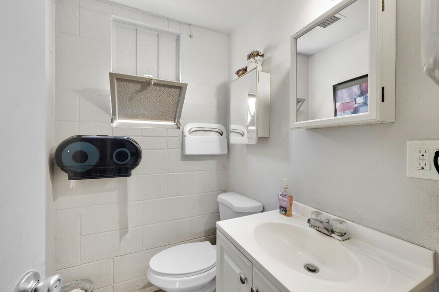 More Photos Of 7955-7959 Broadway, Lemon Grove Storefront For Sale