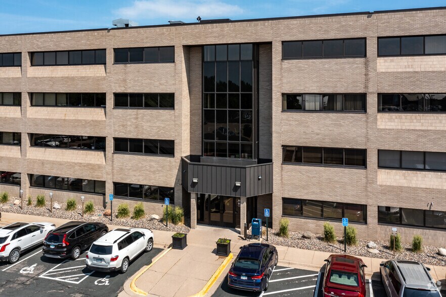 More Photos Of 9801 S Dupont Ave, Bloomington Office For Lease
