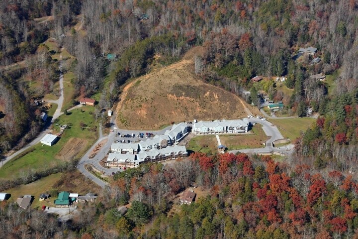 More Photos Of 849 Glades Rd, Gatlinburg Specialty For Sale