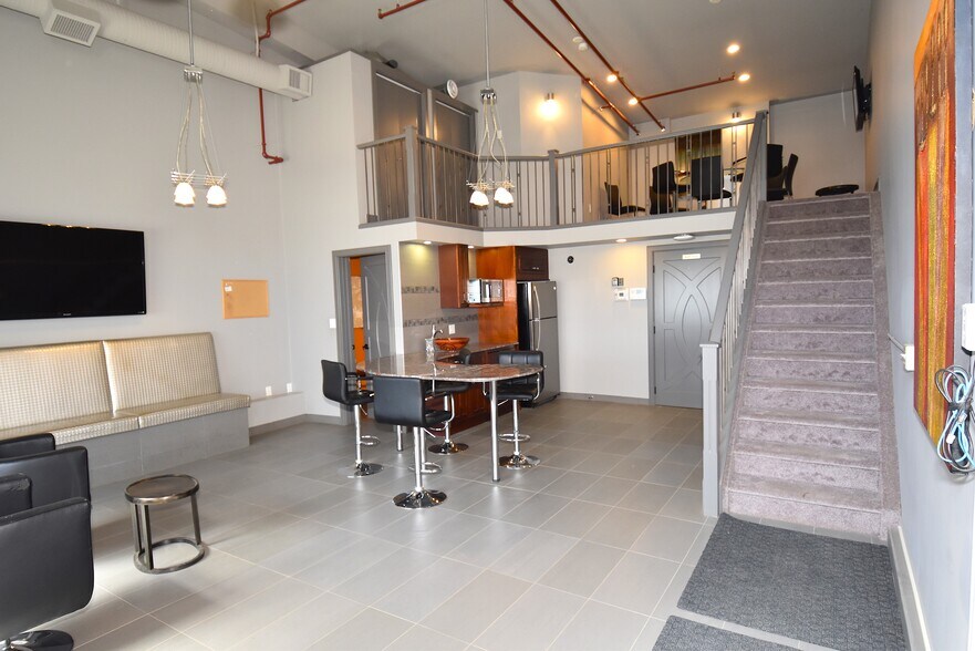 More Photos Of 9903 209 St NW, Edmonton Warehouse For Sale