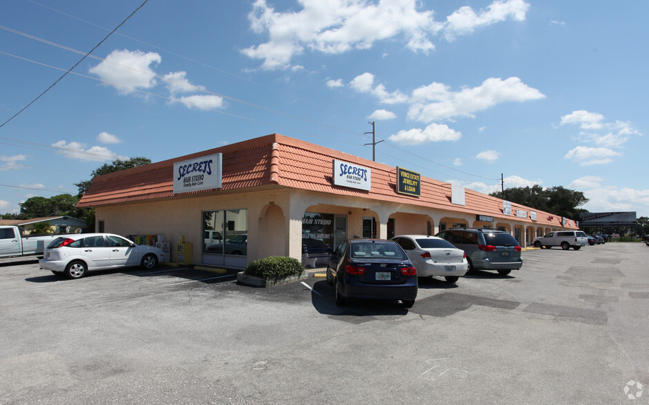 Primary Photo Of 2001-2049 S Tamiami Trl, Venice Storefront Retail Office For Lease