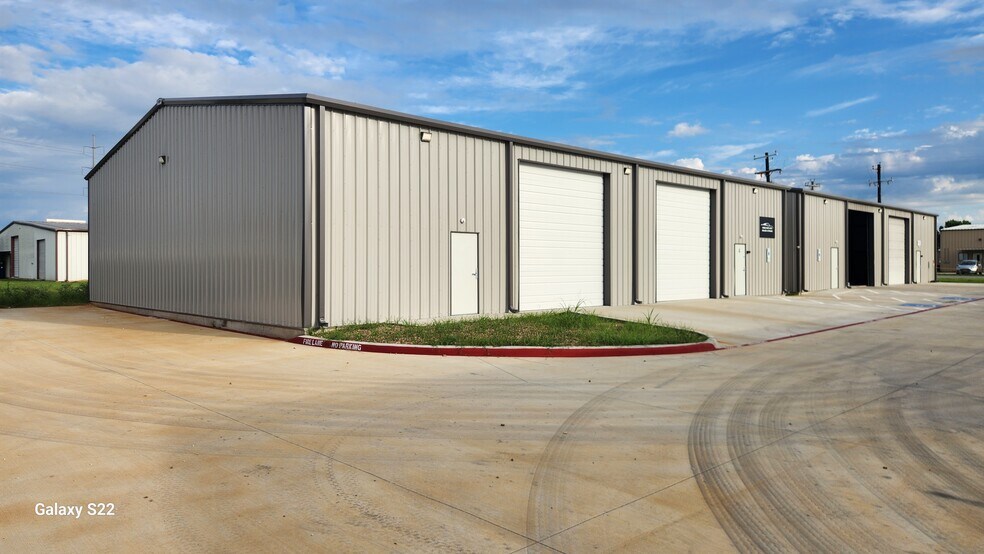 More Photos Of 14566 Industrial Park, Aubrey Warehouse For Sale