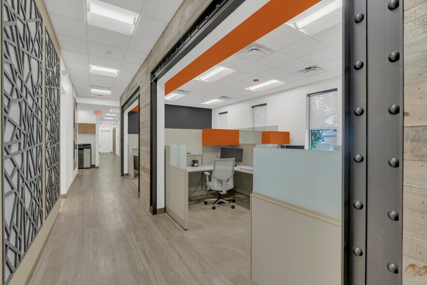 More Photos Of 266 Seaboard Ln, Franklin Medical For Sale